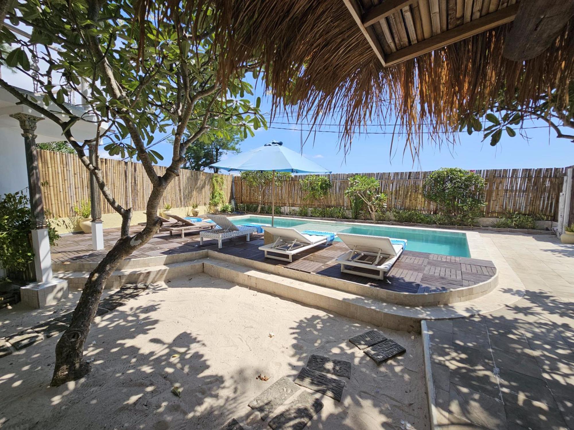 Aurora: 4 Bedroom Front Villa