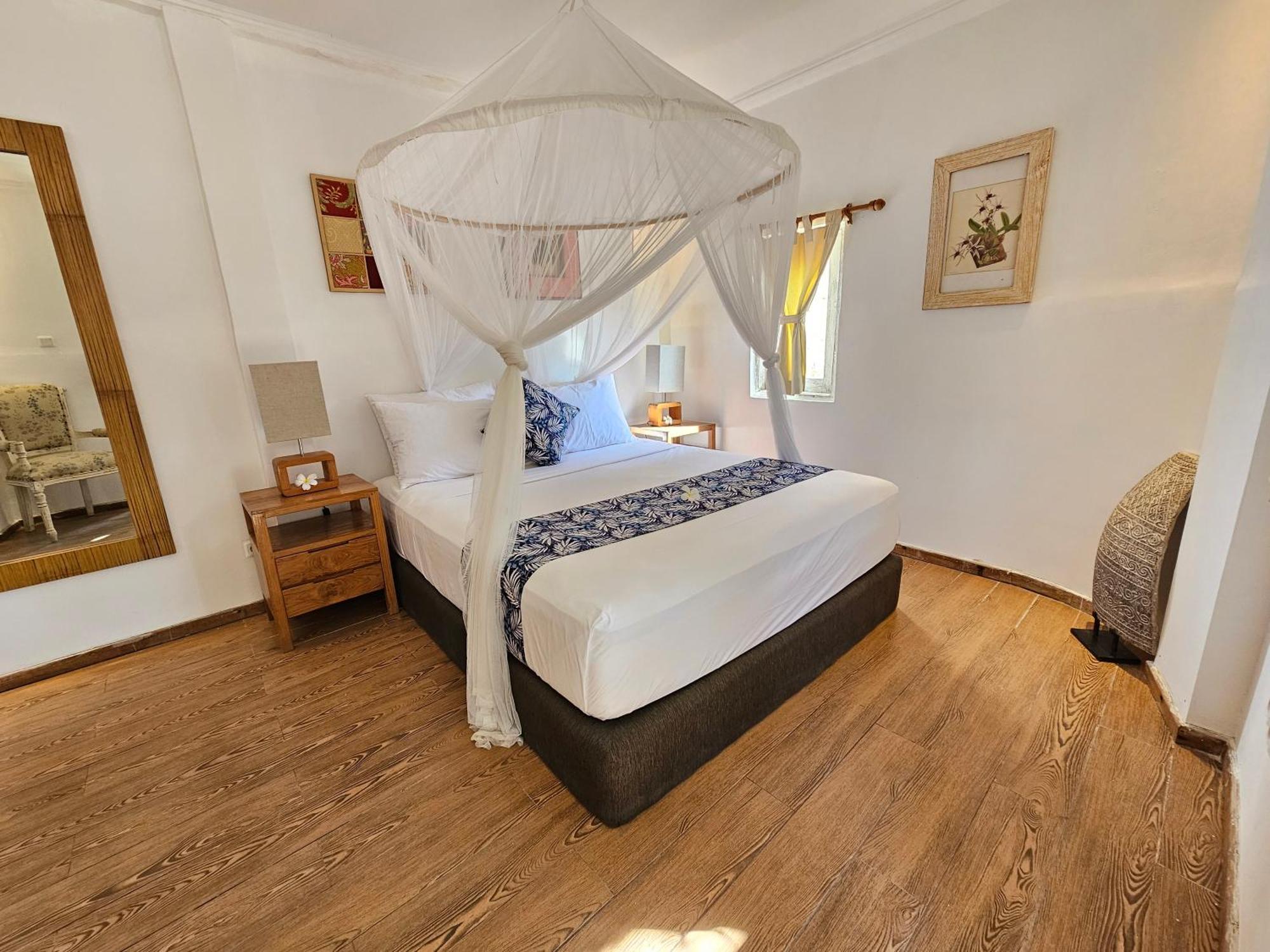Aurora: 4 Bedroom Front Villa *